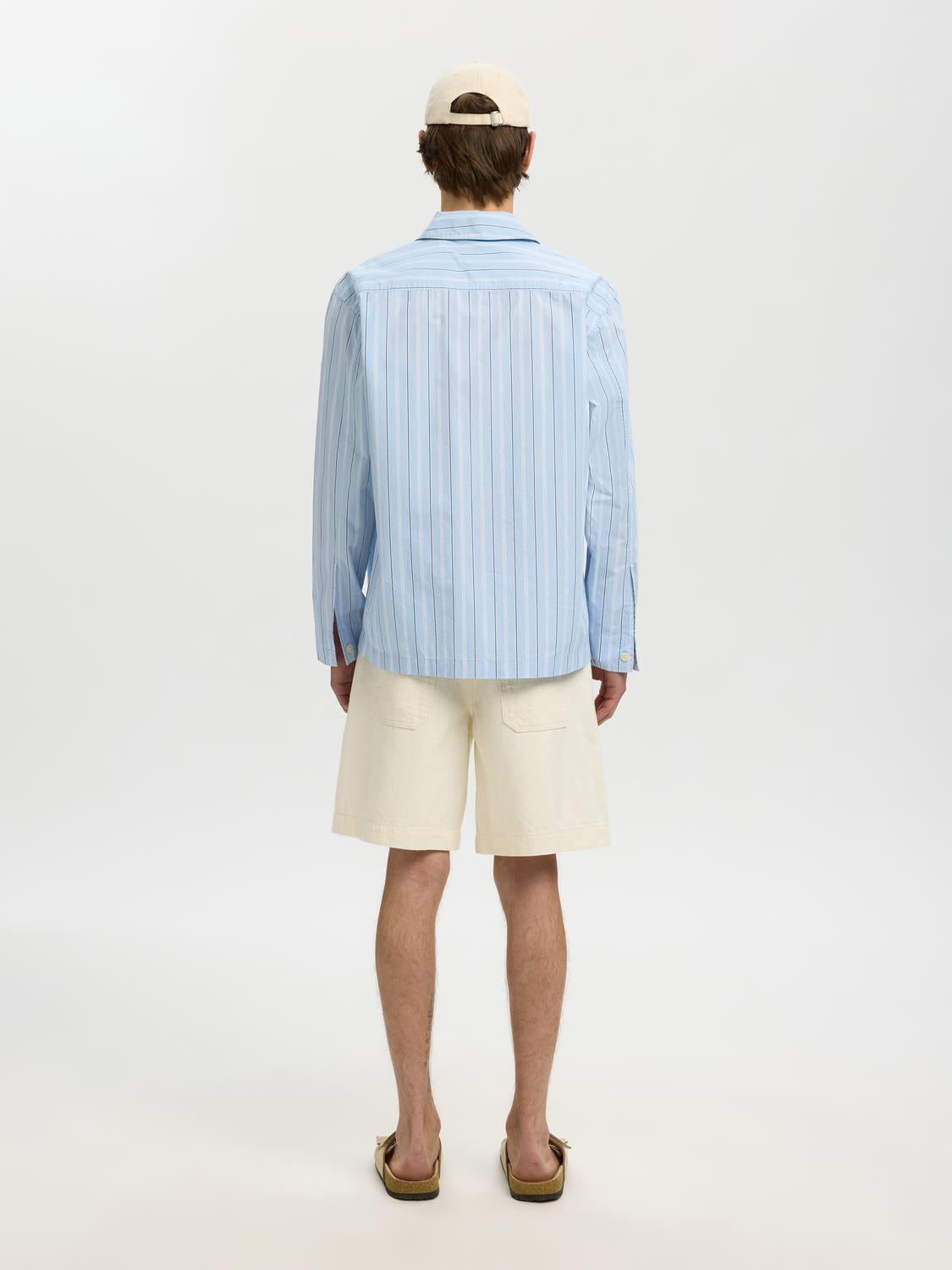 model_shot-back